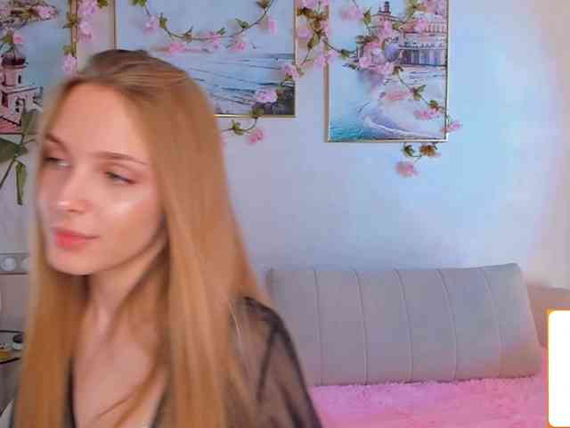 CrimsonAura webcam