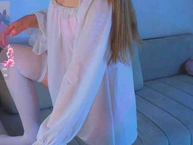 CrimsonAura webcam