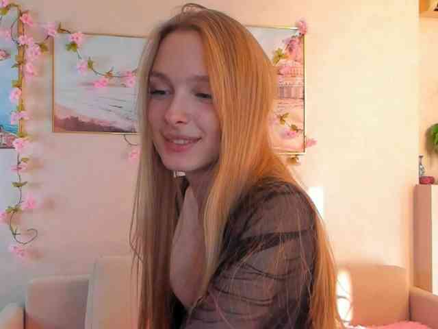 CrimsonAura webcam