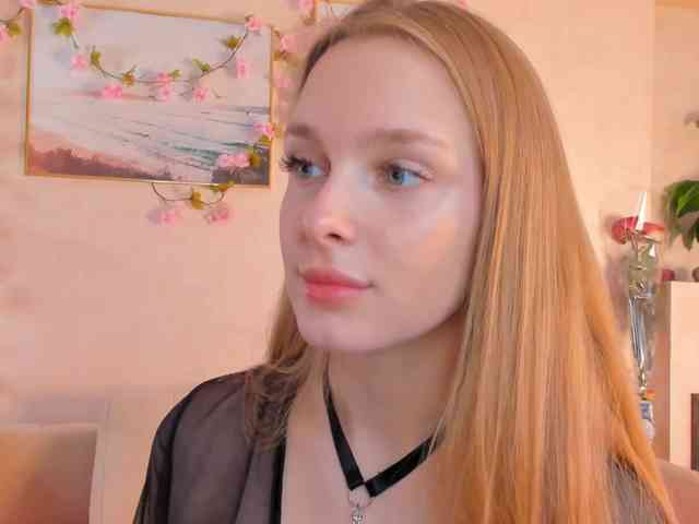 CrimsonAura webcam