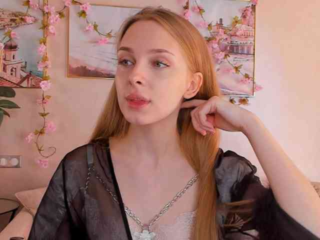 CrimsonAura webcam