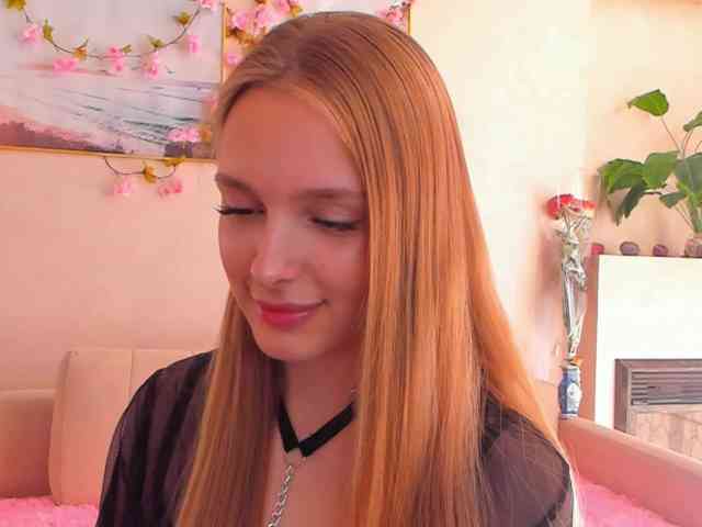 CrimsonAura webcam