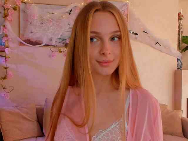 CrimsonAura webcam