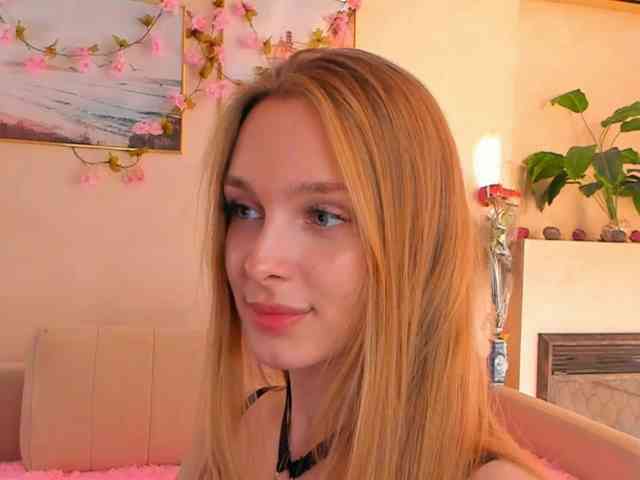 CrimsonAura webcam