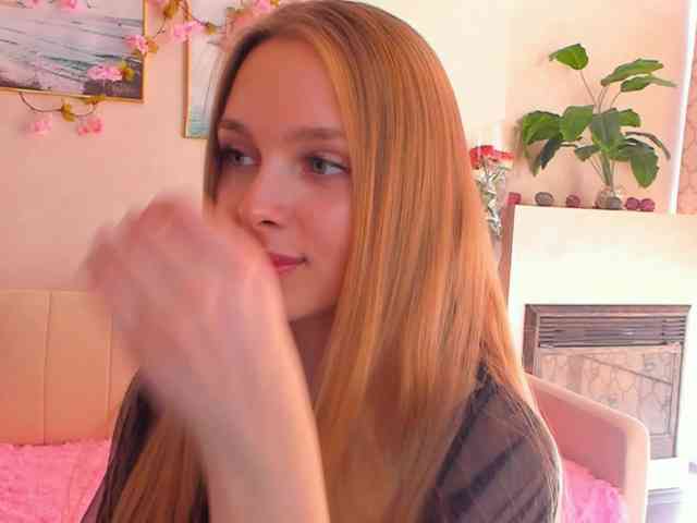 CrimsonAura webcam