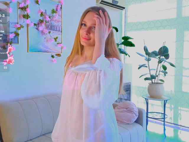 CrimsonAura webcam