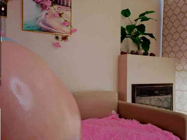 CrimsonAura webcam