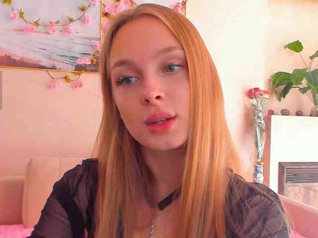 CrimsonAura webcam
