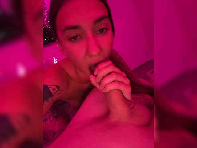 Phantomweee Live Webcam on BongaCams