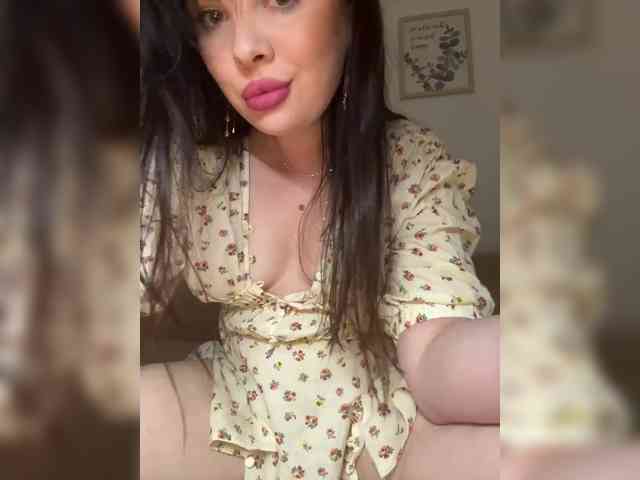webcam chatroom Leila11