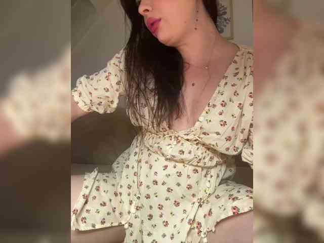 Leila11 webcam