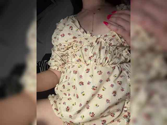 Leila11 webcam