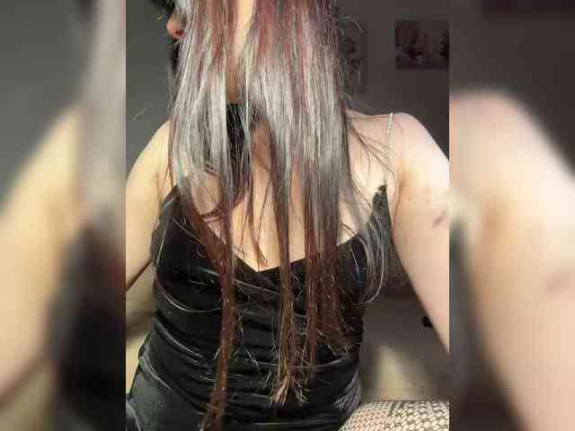 Leila11 webcam