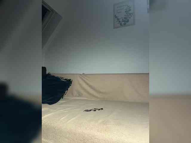 Leila11 webcam