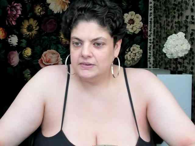 ExoticMelons webcam