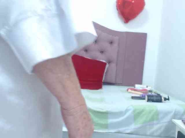 Cristalmilf1 webcam