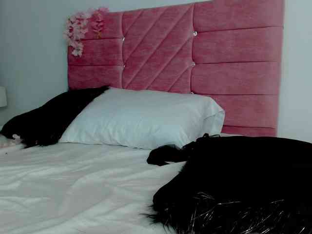 private sex cam Brunette-barbie