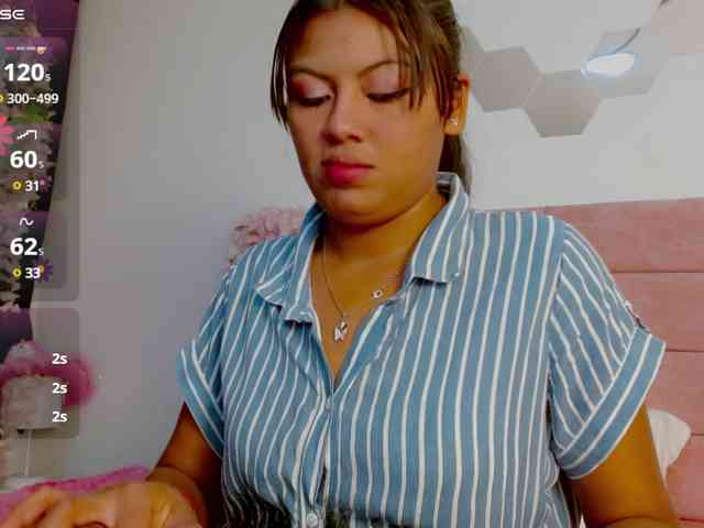 brunette-barbie webcam
