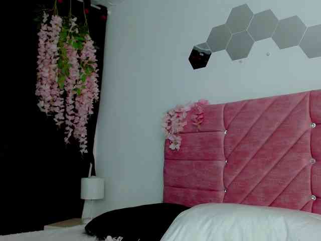 web cam porn online Brunette-barbie