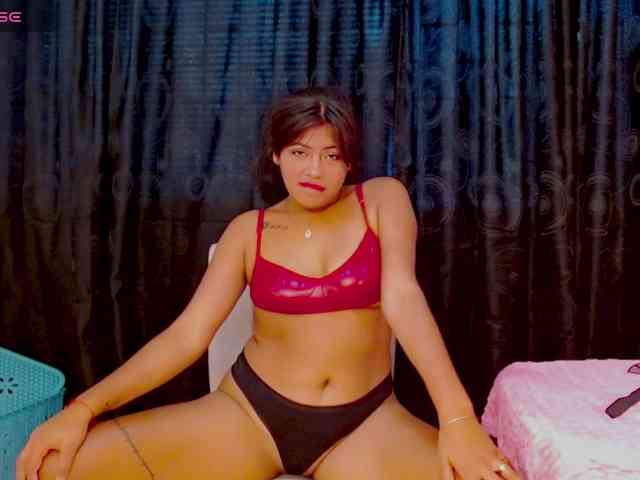 brunette-barbie webcam