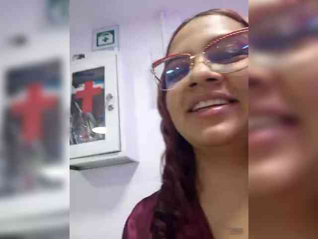 SarahBell webcam