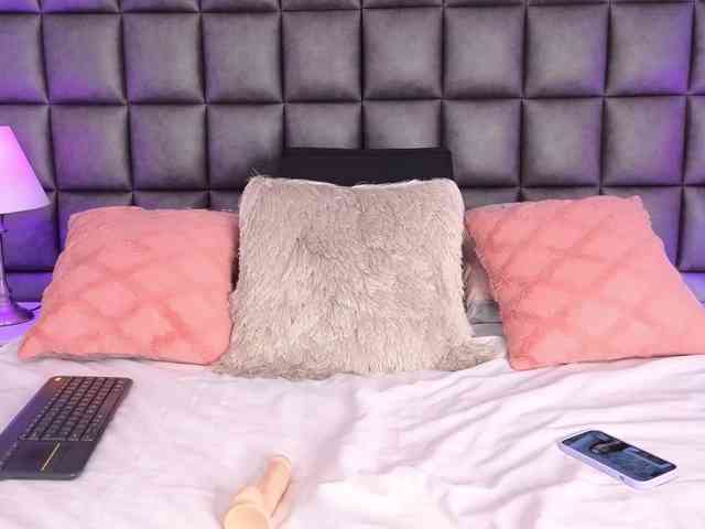 SarahBell webcam