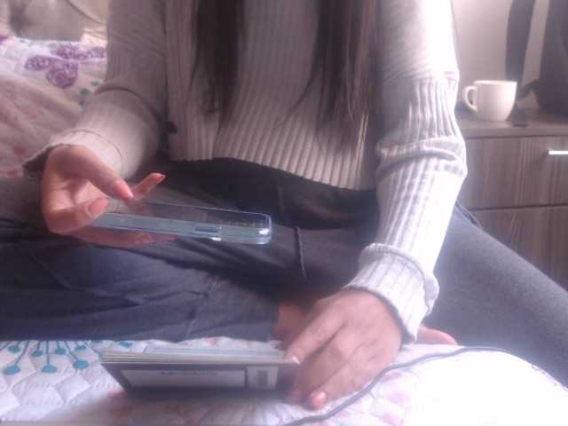 Sabrinav Live Cam on BongaCams