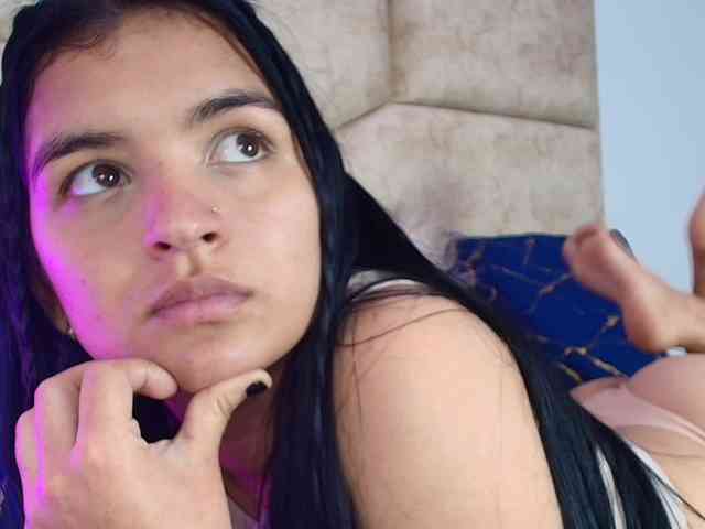 madissonMoon webcam