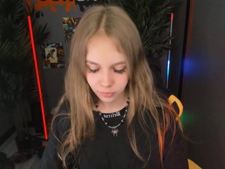 SelenHellsWeet Porn Show