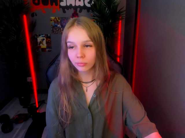 SelenHellsWeet's BongaCams show and profile