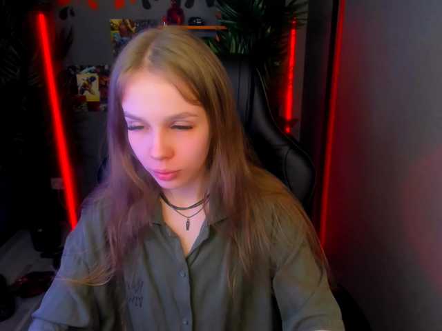 SelenHellsWeet's BongaCams show and profile