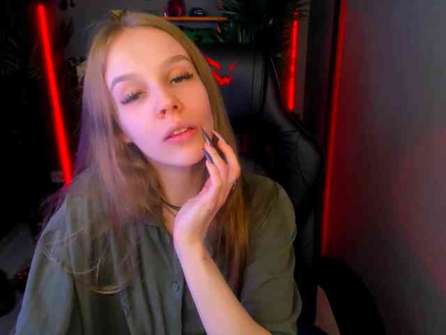 SelenHellsWeet webcam