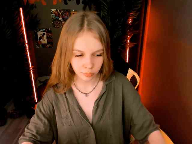 SelenHellsWeet webcam