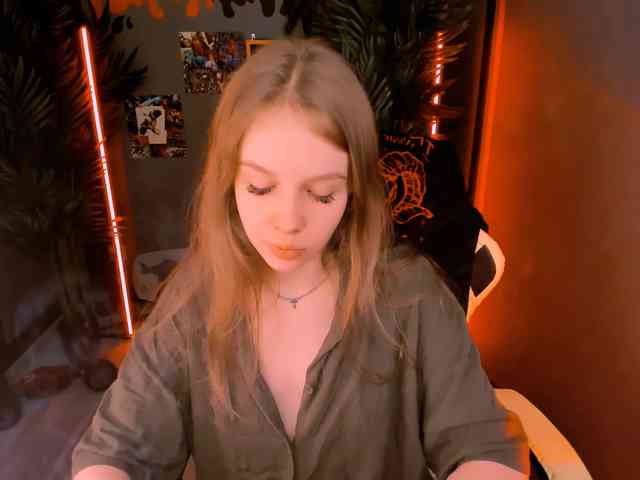 SelenHellsWeet webcam