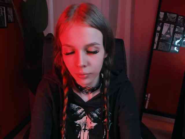 SelenHellsWeet webcam