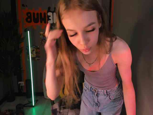 SelenHellsWeet webcam