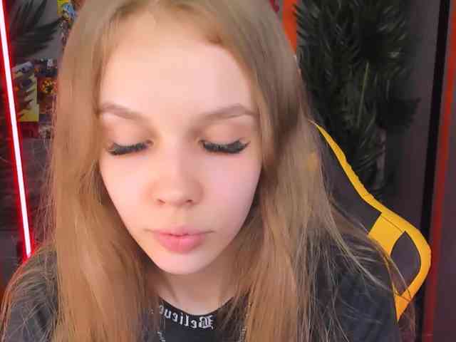 SelenHellsWeet webcam