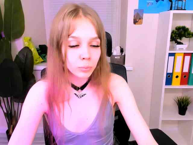 SelenHellsWeet webcam