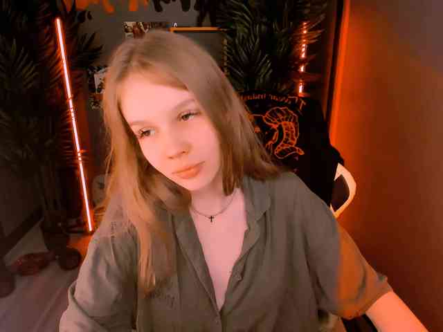 SelenHellsWeet webcam