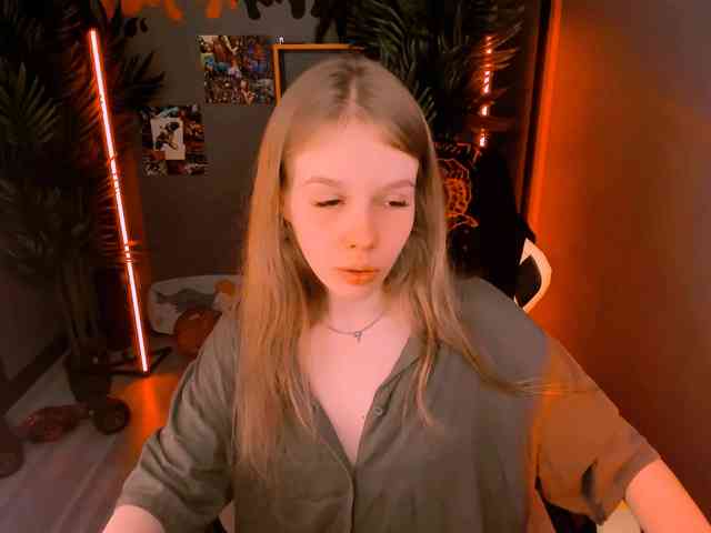 SelenHellsWeet webcam