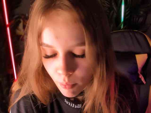 SelenHellsWeet webcam