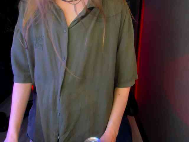 SelenHellsWeet webcam