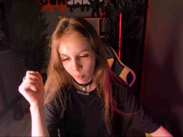 SelenHellsWeet webcam