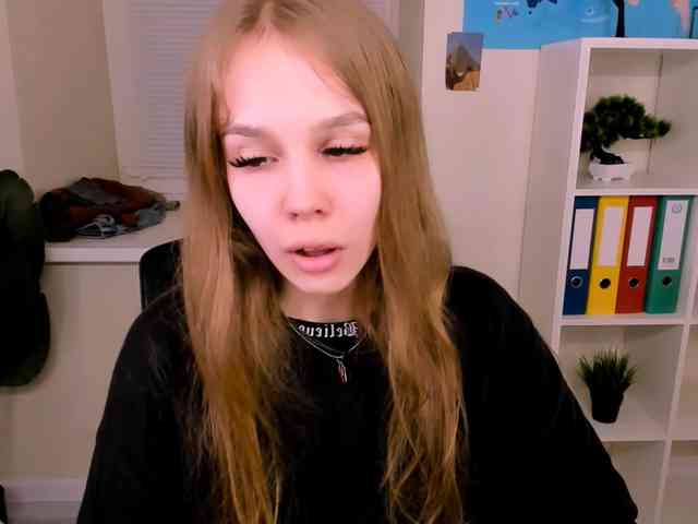 SelenHellsWeet webcam