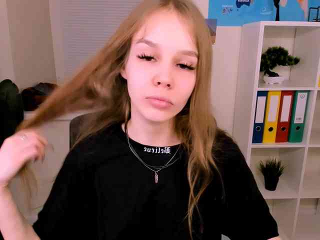 SelenHellsWeet webcam