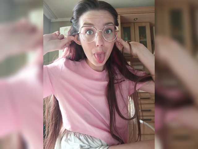 Ymmixxx's BongaCams show and profile