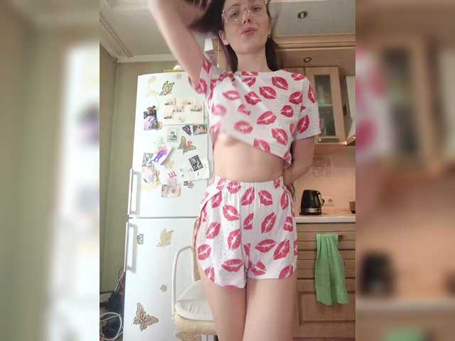 Ymmixxx's BongaCams show and profile