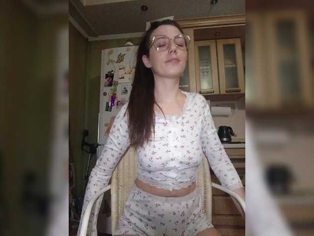 Ymmixxx's BongaCams show and profile