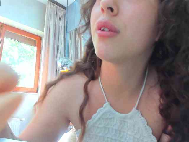Lucy-Day webcam