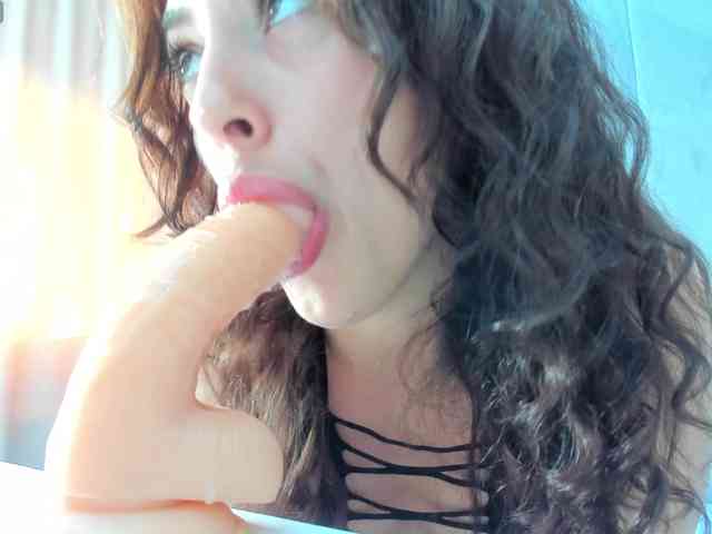 Lucy-Day webcam